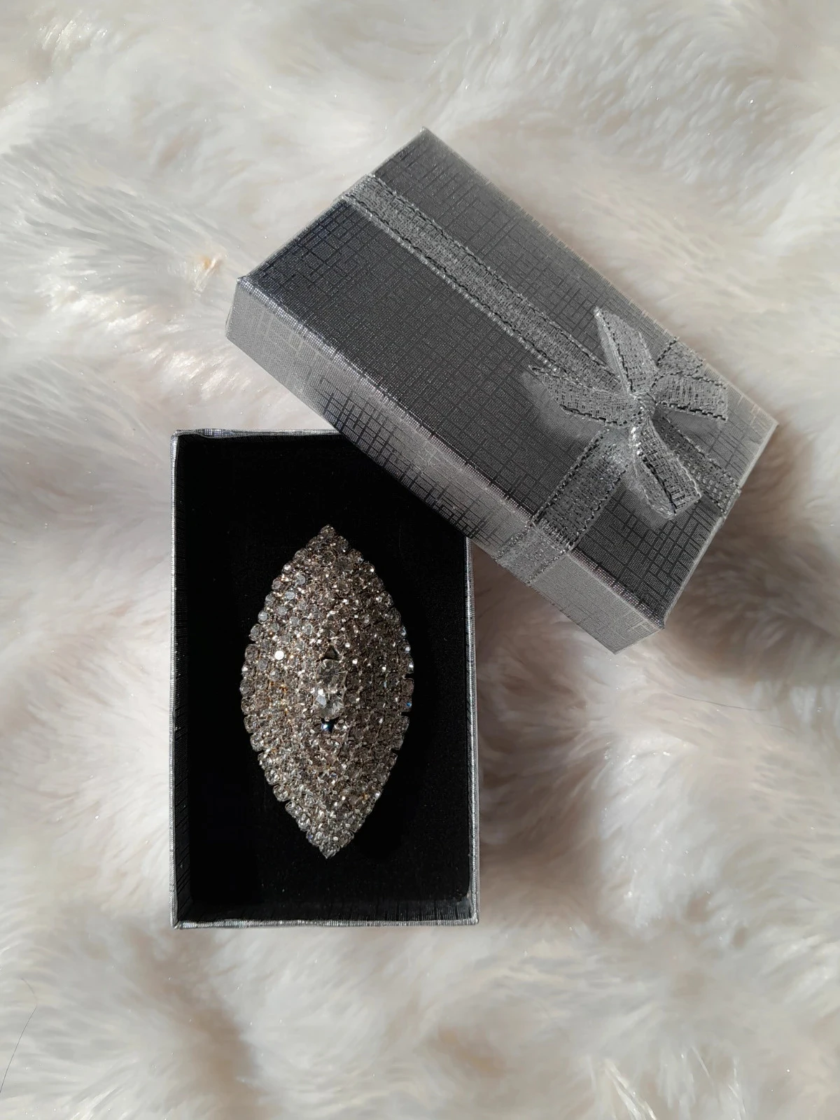 Magnífica anillo, plateado, con strass, ajustable – photo 2